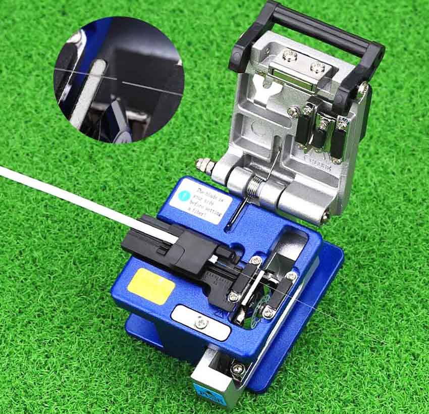 Cách sử dụng dao cắt sợi quang đúng cách